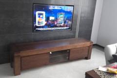 Komoda RTV z dymną szybą